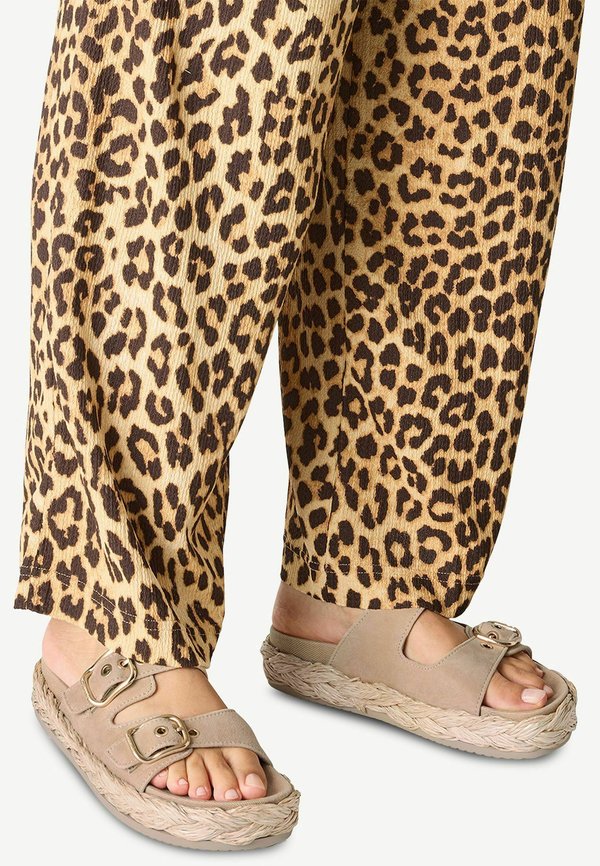 Pantolette flach - tan