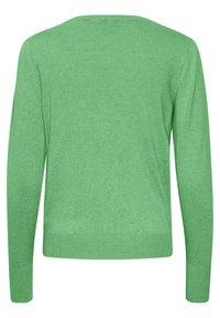 Grüner Strickpullover mit langen Ärmeln, rundem Halsausschnitt und gerippten Bündchen und Saum. Glatte Textur ohne sichtbare Muster oder Hardware.