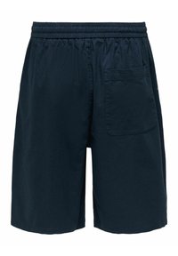 Shorts décontractés bleu marine avec taille élastique et une seule poche plaquée sur le côté droit, fabriqués en tissu léger.