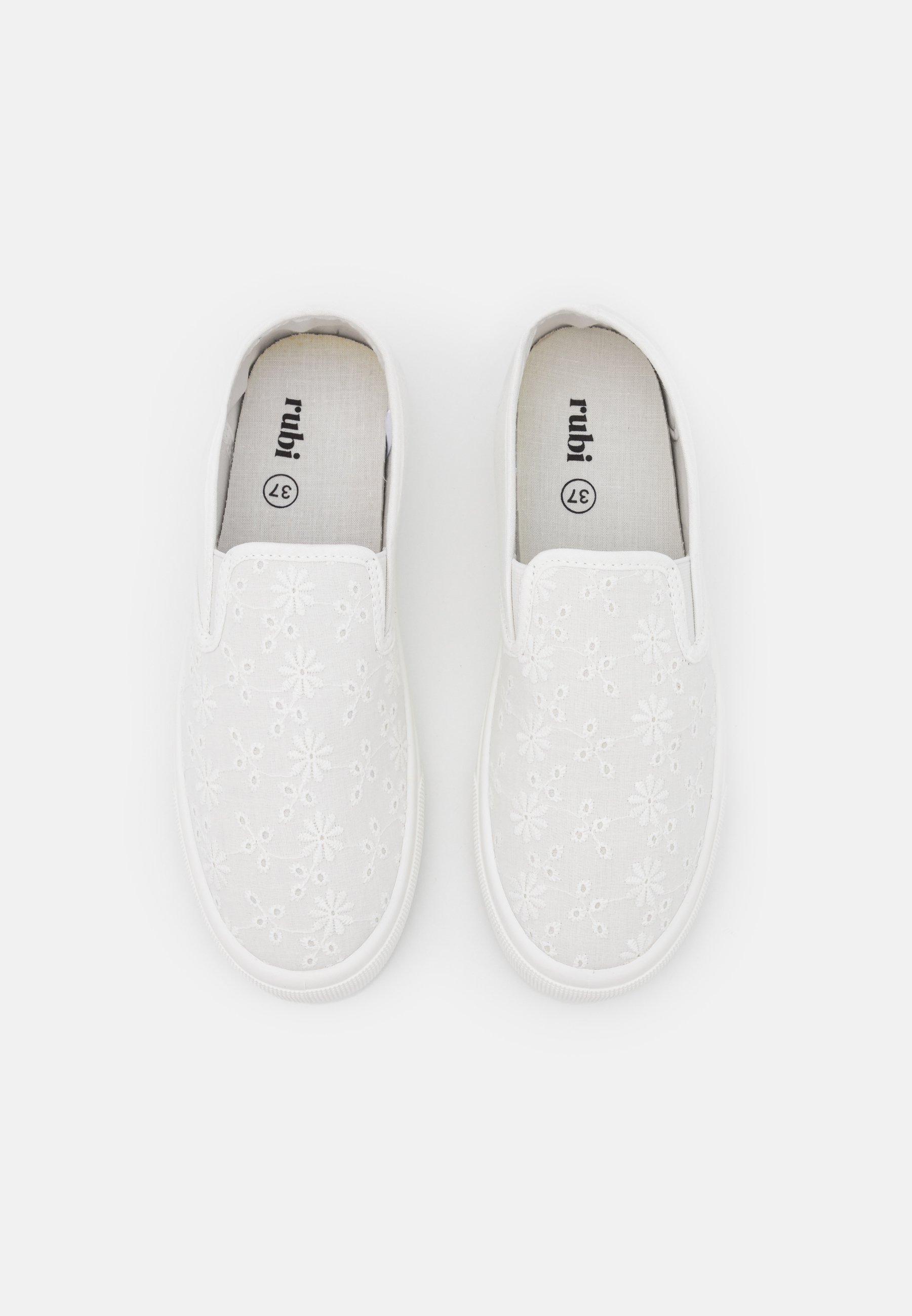rubi slip on