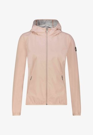 Chaqueta cortaviento de color rosa claro con capucha, cremallera frontal, dos bolsillos laterales, puños elásticos y un parche con el logo en la manga izquierda.