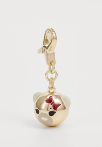 Ciondolo a forma di orso in oro con accenti di smalto nero e rosso, un fiocco sulla testa e una chiusura robusta per il fissaggio. Texture liscia e lucida.