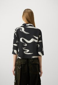 ONLY ONLNOVA LIFE LUX 3/4 CYBELE - Camicia - black