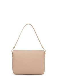Borsa a tracolla in pelle beige con una texture liscia, forma rettangolare e una sola tracolla. Presenta dettagli in metallo dorato.