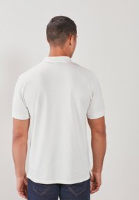 Next Polosärk - off white
