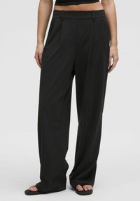 Unselected, black