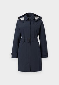 Βροχερό παλτό σε ναυτικό μπλε με ζώνη, κουκούλα, κλείσιμο με κουμπιά μπροστά και λουριά με κουμπιά στα μανίκια, σε λευκό φόντο.