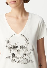IKKS V-NECK WITH SHORT SLEEVES - T-shirt imprimé - off white