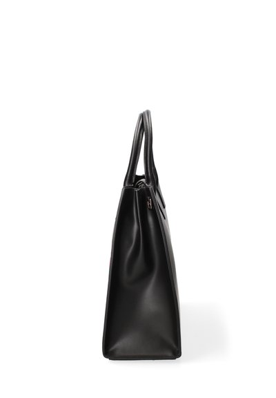 Borsa tote nera in pelle con design strutturato, texture liscia, due manici e chiusura con zip. Vista laterale che evidenzia la base svasata.