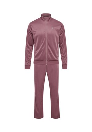 Träningsdräkt i dämpad mauve-färg, tillverkad av slätt, glänsande tyg; har en zip-up jacka med ståkrage och matchande byxor.