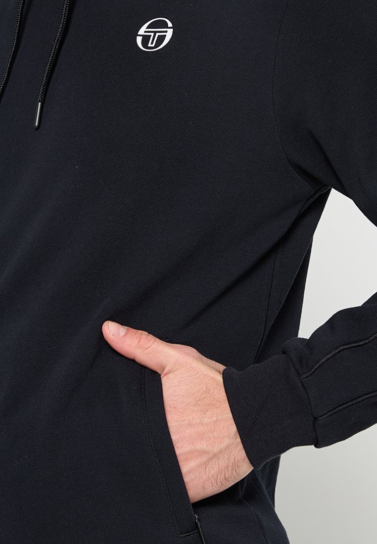 Kapuzenpullover
