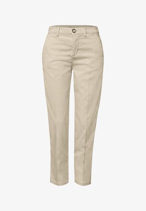 Beige rechte broek met knopen- en ritssluiting, riemlussen en voorzakken, ontworpen voor casual of zakelijke gelegenheden.