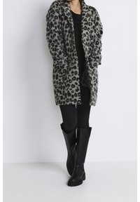 Kaffe Cappotto corto - grey