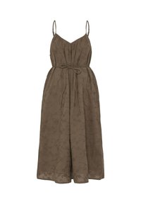 Robe midi marron sans manches avec fines bretelles, encolure en V, motif floral subtil et ceinture à nouer à la taille.
