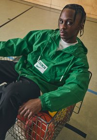 Nike Performance NBA BOSTON CELTICS ANORAK - Széldzseki - clover/white/clover