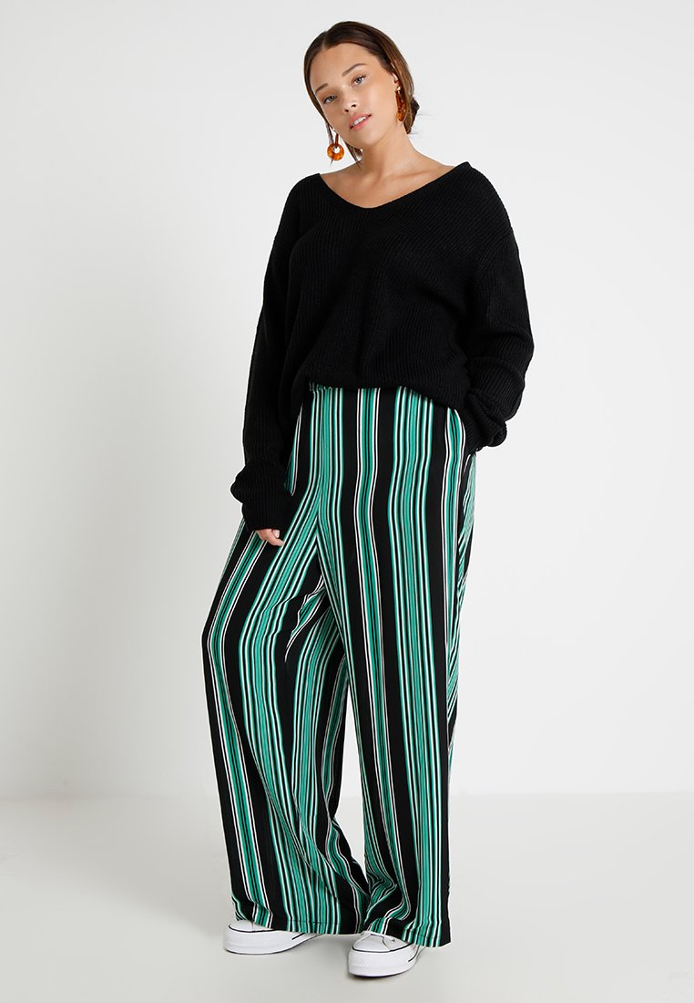 Damen Strickjacken | Urban Classics Curvy LADIES BACK LACE UP Strickpullover black/schwarz - FX70469 Damen Strickjacken | Urban Classics Curvy LADIES BACK LACE UP Strickpullover black/schwarz - FX70469