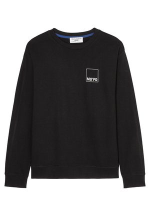 Sweat-shirt noir à manches longues et col rond avec "MO’PD" à l'intérieur d'un carré blanc sur la poitrine gauche, fabriqué par Marc O’Polo Denim.