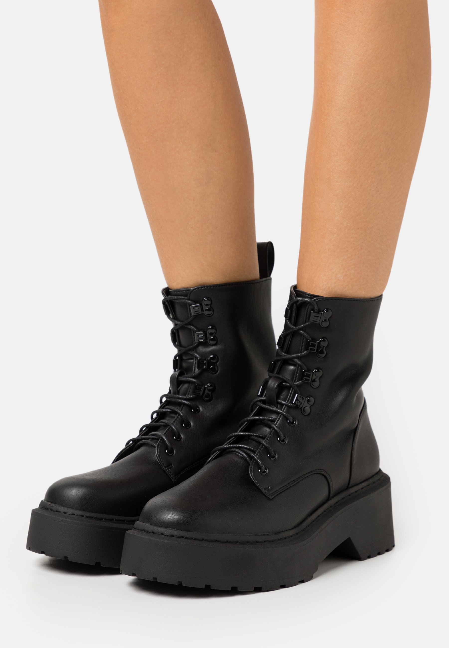 platform sole boots
