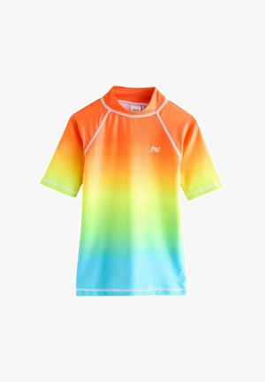 Korte mouwen rash guard voor kinderen in een gradient van oranje, geel, groen en blauw. Gemaakt van rekbare, sneldrogende stof met platte naden.