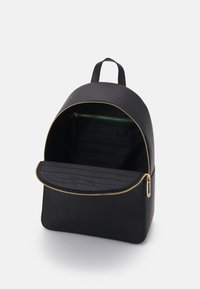 Tommy Hilfiger FRESH BACKPACK - Matkakott - black