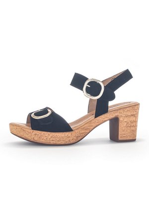 PLATEAU - Sandalen met plateauzool - schwarz