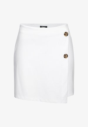 Weißer Wickelrock mit glatter Textur, der zwei goldfarbene Knöpfe an der Seite und einen geraden Saum aufweist.