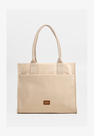 Beige rechteckige Tragetasche mit zwei Stoffgriffen und einer Fronttasche, versehen mit einem kleinen rechteckigen BOGNER-Logopatch.