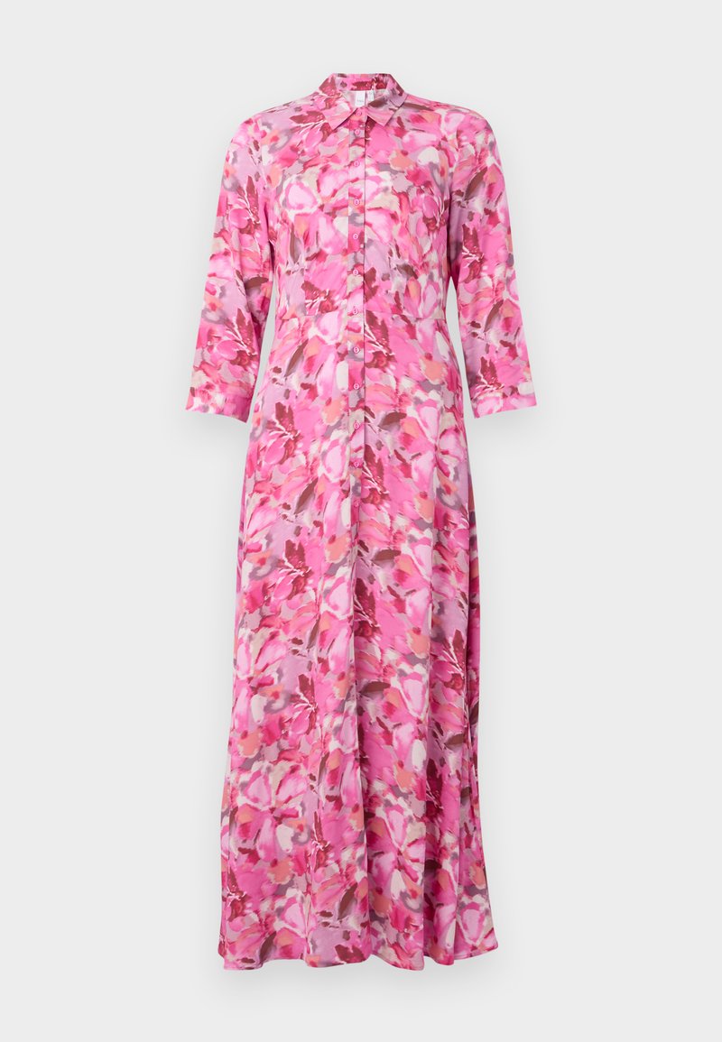 Długa sukienka zapinana na guziki w różowy kwiatowy wzór. Posiada kołnierzyk, długie rękawy i luźny krój. Wykonana z lekkiego materiału.