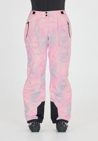Rosa Snowboardhose mit Wolkenmuster, ausgestattet mit zwei Fronttaschen, schwarzen Akzenten an den Knöcheln und einem strapazierfähigen Material.