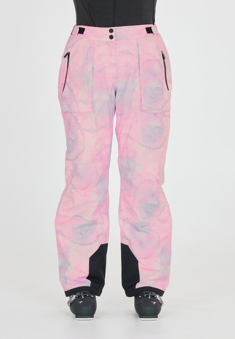 Rosa Snowboardhose mit Wolkenmuster, ausgestattet mit zwei Fronttaschen, schwarzen Akzenten an den Knöcheln und einem strapazierfähigen Material.