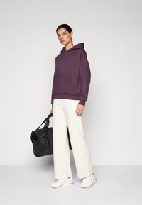 Fabletics COZY HOODIE - Kapucni - deep plum