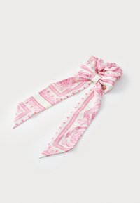 Vald, eggshell pastel pink
