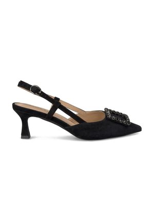 Czarny zamszowy sandał na niskim obcasie typu kitten heel z noskiem w szpic, ozdobną kwadratową klamrą z cyrkoniami oraz regulowanym paskiem na kostkę z srebrną klamrą.