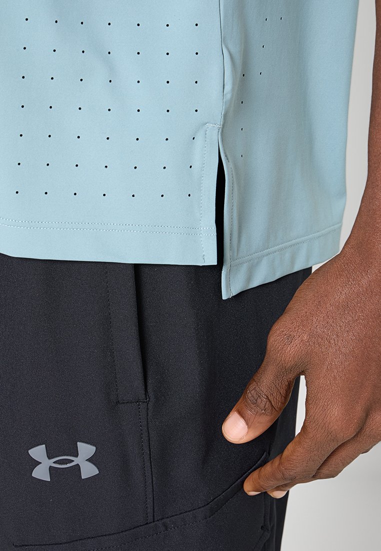 UA LAUNCH ELITE SHORTSLEEVE-GRN