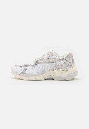 TEVERIS NITRO THRIFTED - Trainers - white