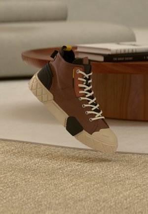 ACE CITY SHEL CHUKKA UNISEX - Baskets montantes - raccoon