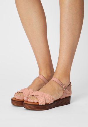 Platform sandals - rosa