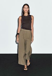 Massimo Dutti - Spodnie materiałowe