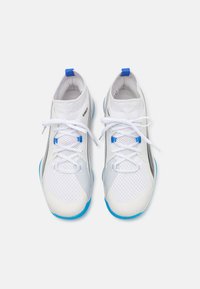 Puma ELIMINATE NITRO SQD - Handbalschoenen - white/bluemazing/black