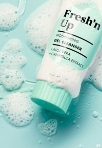 Bondi Sands BONDI SANDS FRESH'N UP GEL CLEANSER - Rengöringsgel