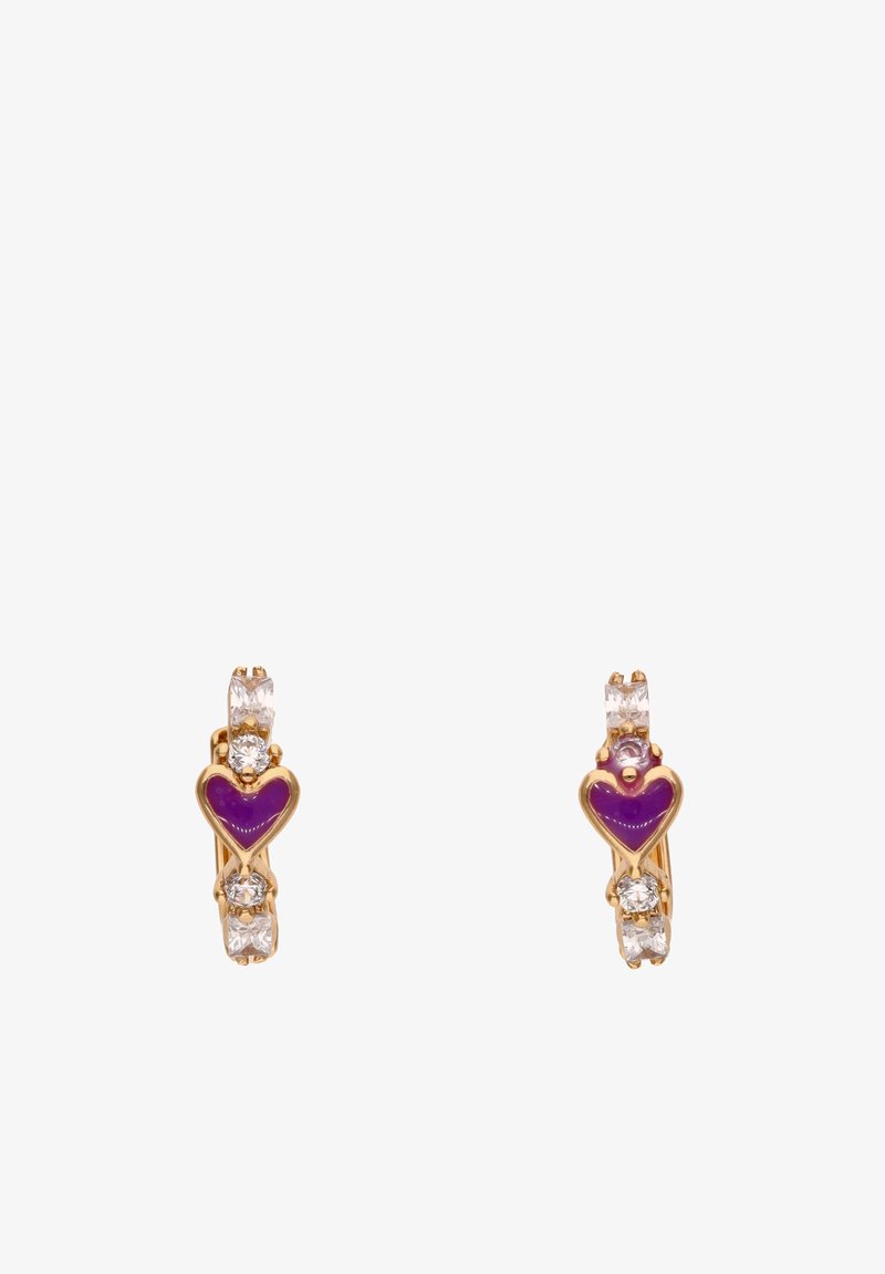 Orecchini a cerchio in tonalità oro con un accento a forma di cuore viola e gemme trasparenti. Il design presenta una superficie liscia con una finitura lucida.