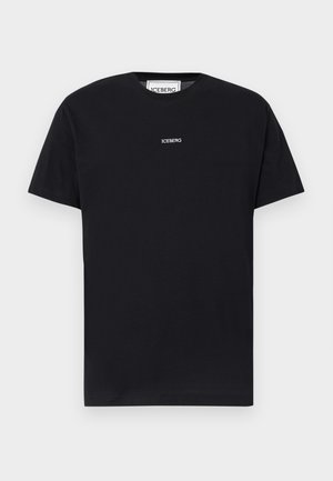 Czarny t-shirt z krótkim rękawem i okrągłym dekoltem, z małym, białym logo "ICEBERG" umieszczonym na środku klatki piersiowej na jednolitym tle.