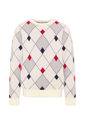 Sweter koloru kremowego z czerwonym, granatowym i szarym wzorem w romby argyle oraz ściągaczami przy mankietach i u dołu.