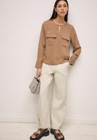 Next REGULAR FIT - Bluse - neutral
