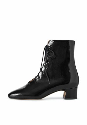 BALAGAN VICTORIA - Stivaletti stringati - glossy black