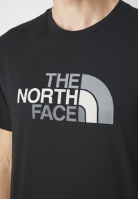The North Face EASY TEE - Camiseta estampada - black