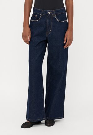 ONLTAMMY STUDS - Blugi mom fit - dark blue denim