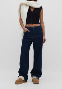 Stradivarius Sweter