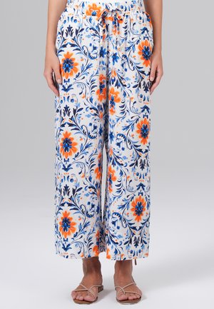 Trousers - soft apricot allover
