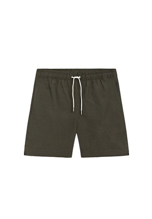 Olivengrønne herrecasualshorts med elastisk linning og hvid snor, sidelommer og lige benafslutning.